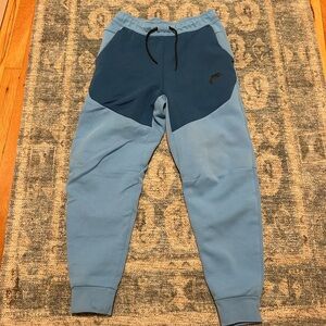 Nike tech sweatpants